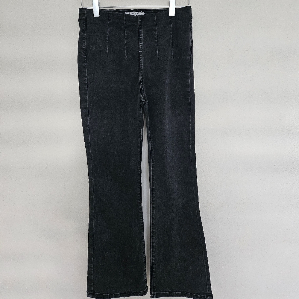 Free People Pull On Flare Jeans Dark Wash Woman Size 25